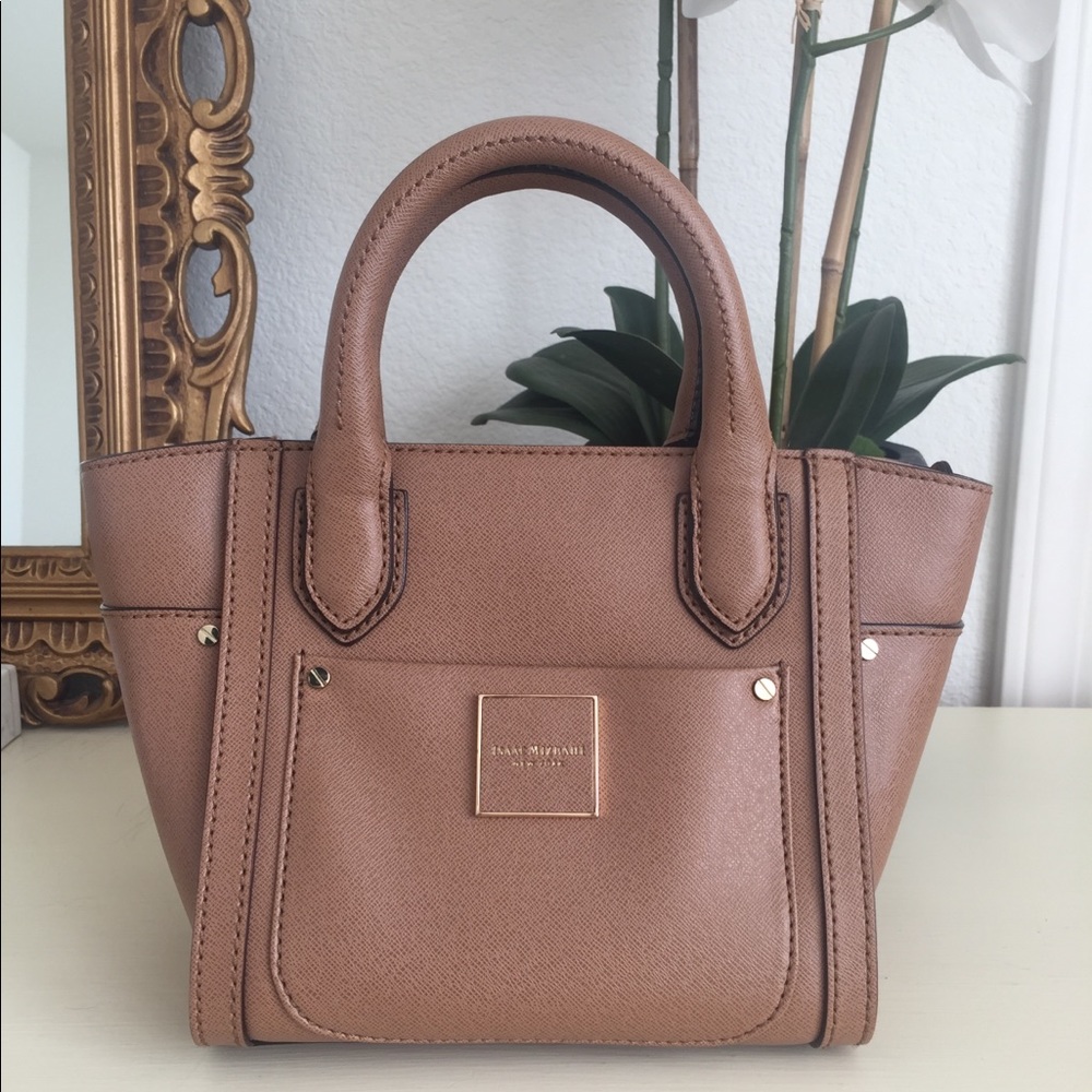 Isaac Mizrahi bag with shoulder strap